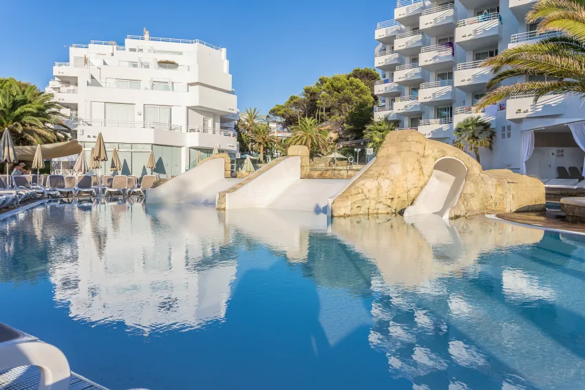 Fergus Cala Blanca Suites 4*-2