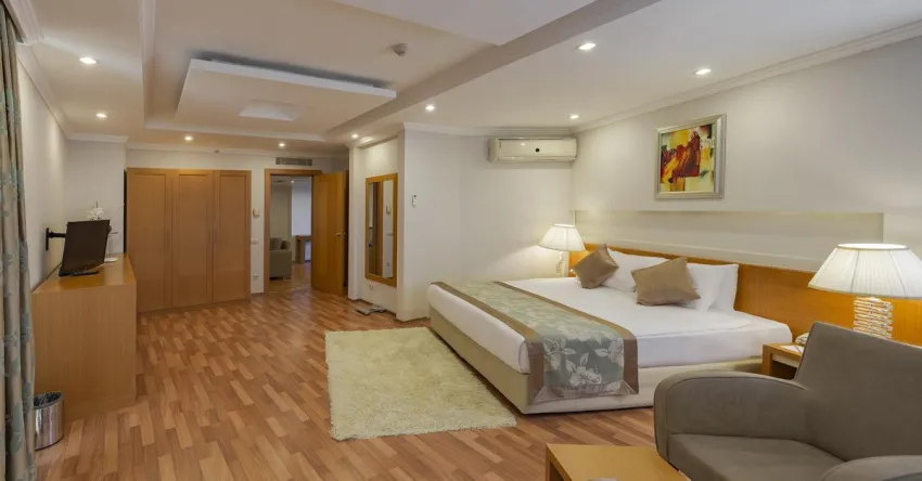 Crystal Admiral Aqua Collection 5*-30