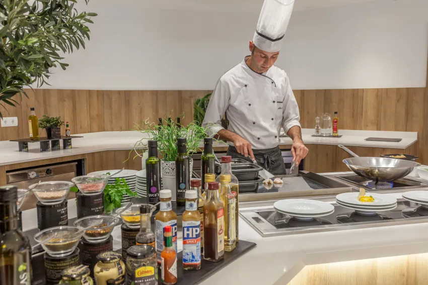 Zafiro Palmanova -83