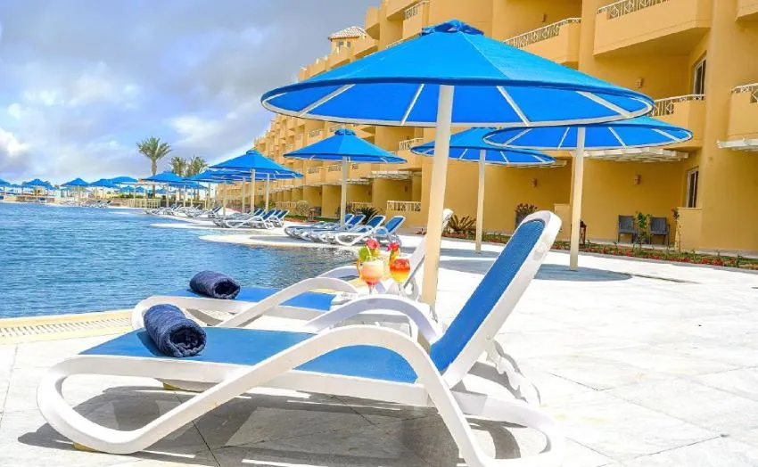 AMWAJ BEACH CLUB ABU SOMA  4*-29