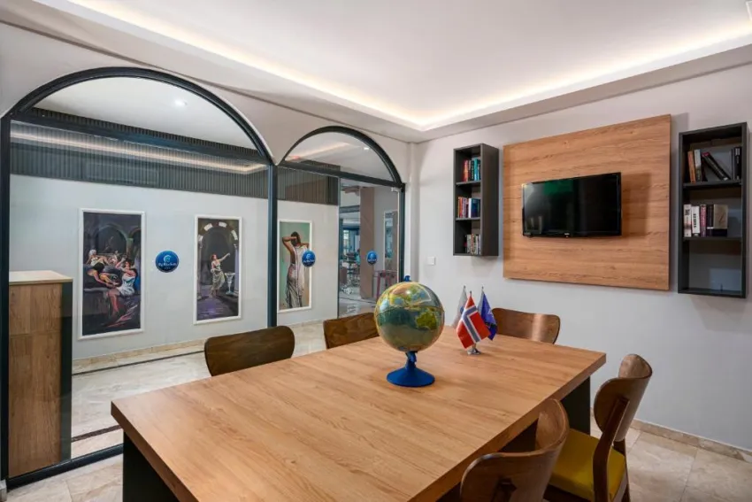 CLUB BIG BLUE SUITE HOTEL  4*-54