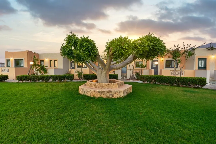 Golden Bay Aparthotel 3*-5