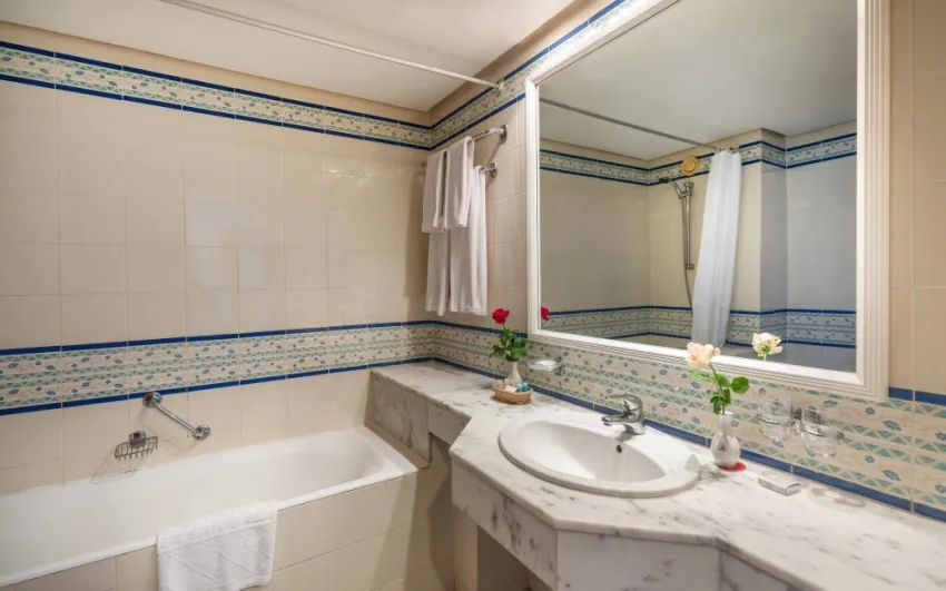 EL MOURADI PORT EL KANTAOUI  4*-12