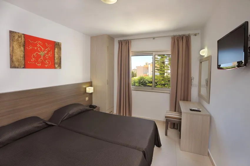 Petrosana Hotel Apartments 3*-7