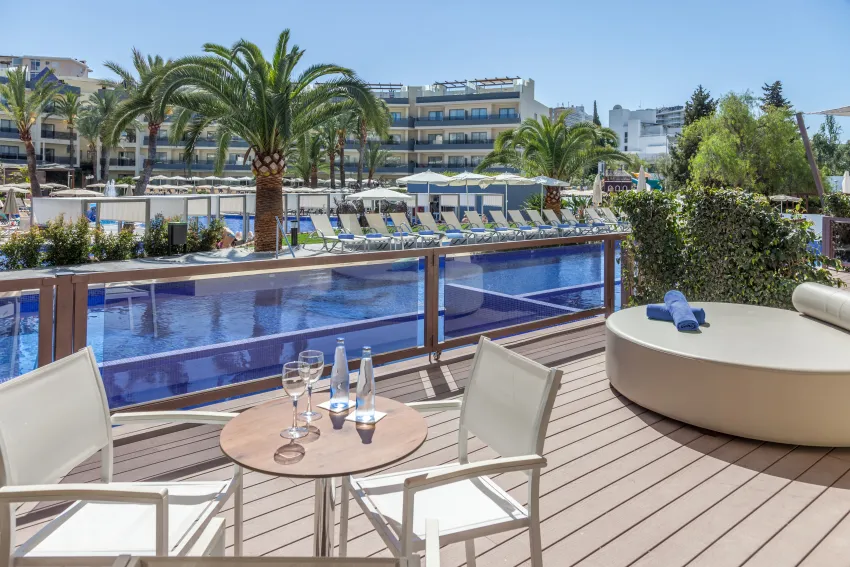 Zafiro Palmanova -163