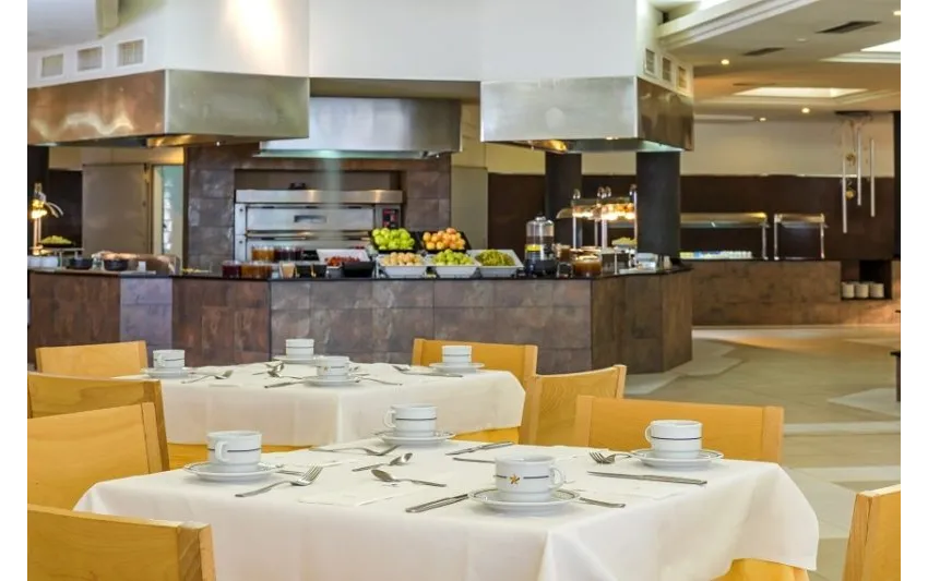 Iberostar Waves Club Cala Barca 4*-10