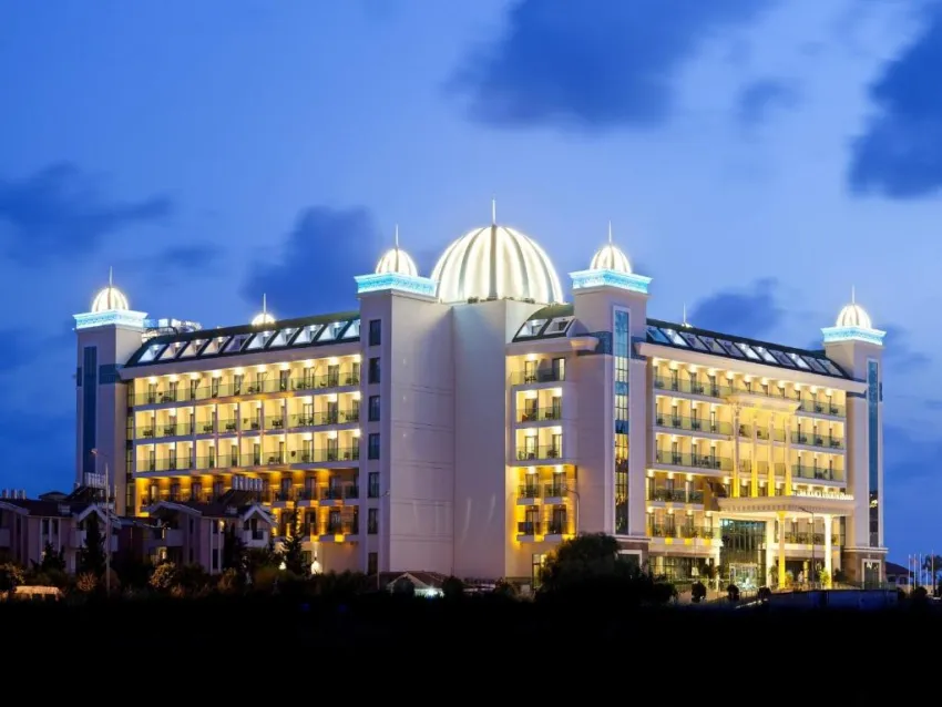 LUNA BLANCA RESORT & SPA  5*-8