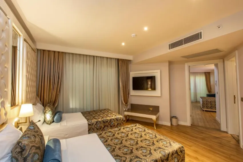 HAYDARPASHA PALACE HOTEL  5*-12