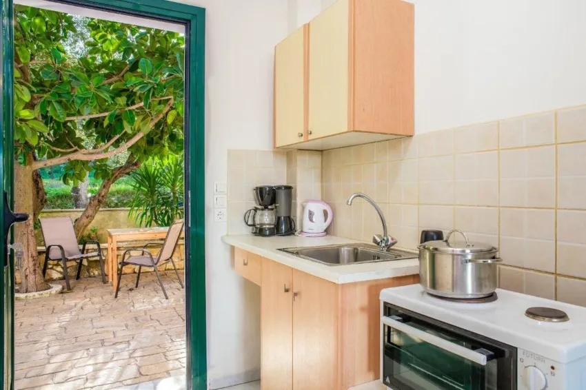 Herodotos Studios 3*-20