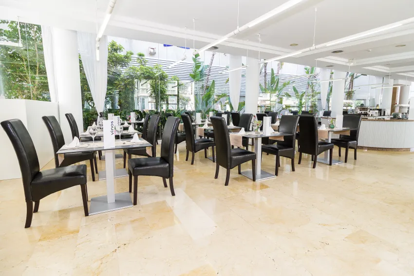 Zafiro Alzinar Mar 4*-34