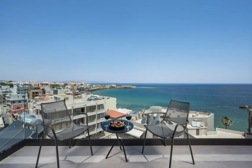 Hyperion City Hotel 4*-73