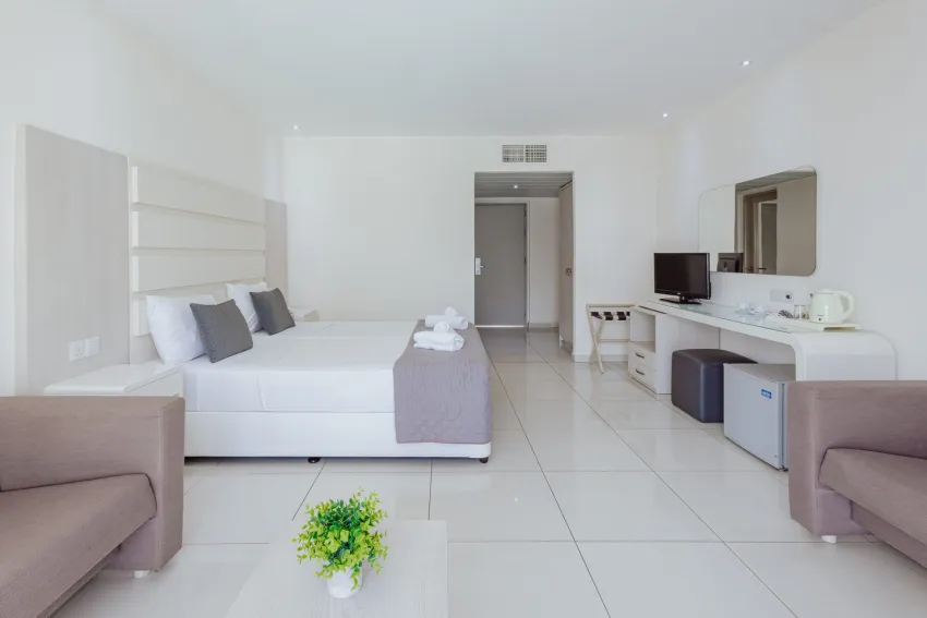 Tasia Maris Oasis 3*-20