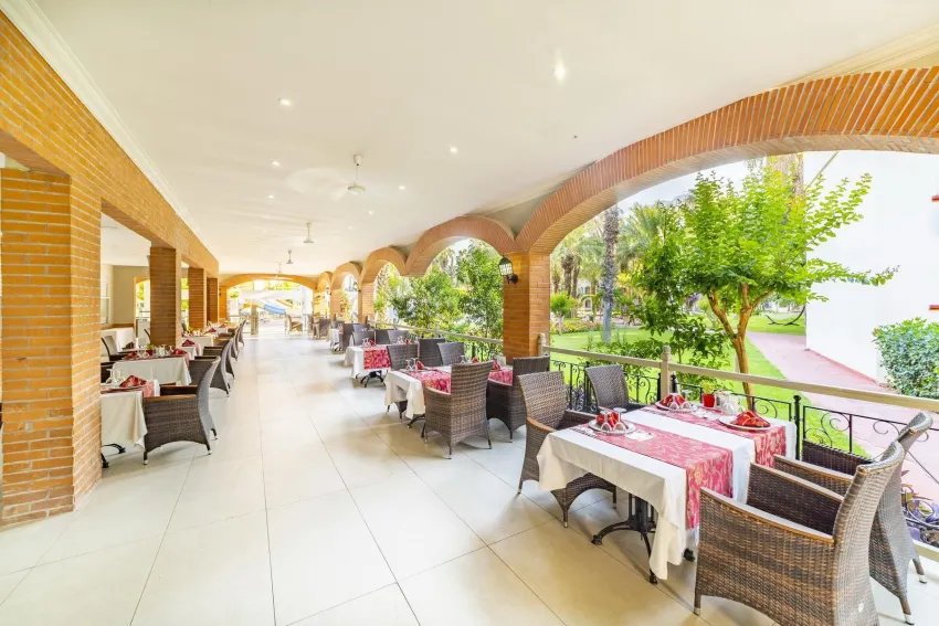 Queens Park Goynuk 5*-18