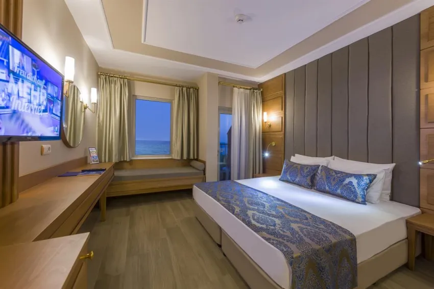 ROYAL ATLANTIS BEACH HOTEL  4*-4