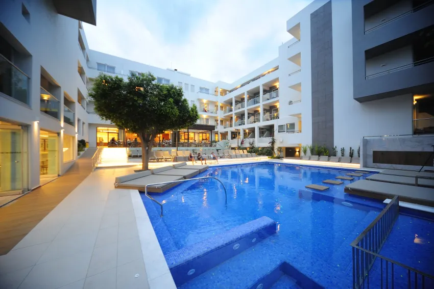 Atrium Ambiance Hotel 4*-72