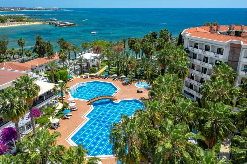 UTOPIA RESORT & RESIDENCE  5*-12