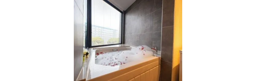 Granada Luxury Red (Adults Only 16+) 5*-10