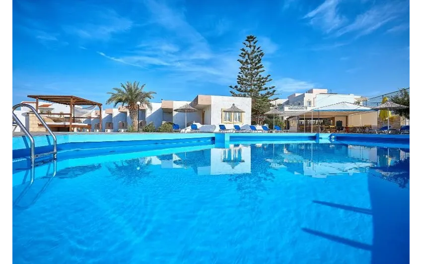 Noble Hotel and Suites 3*-1