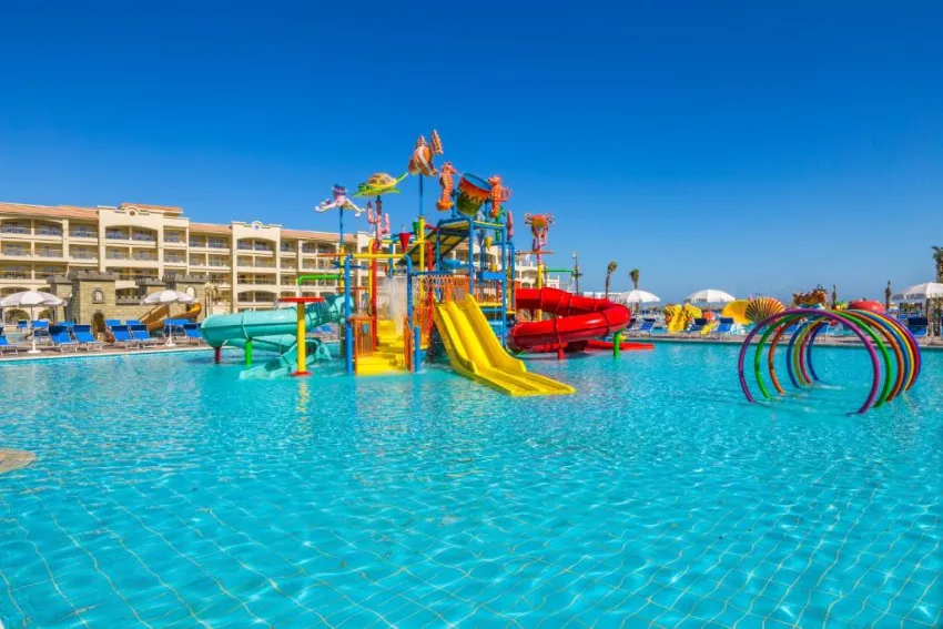PICKALBATROS WHITE BEACH RESORT  5*-6