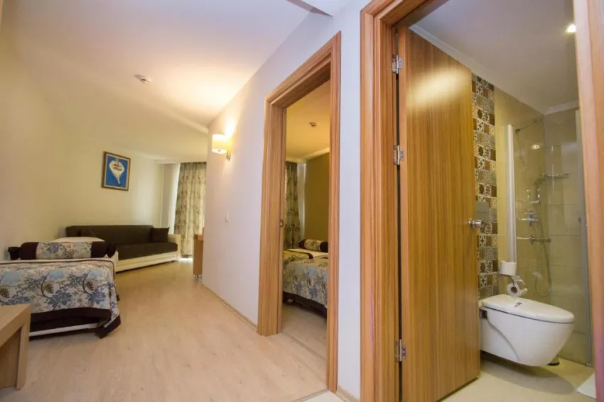 Blue Wave Suite Hotel 4*-32