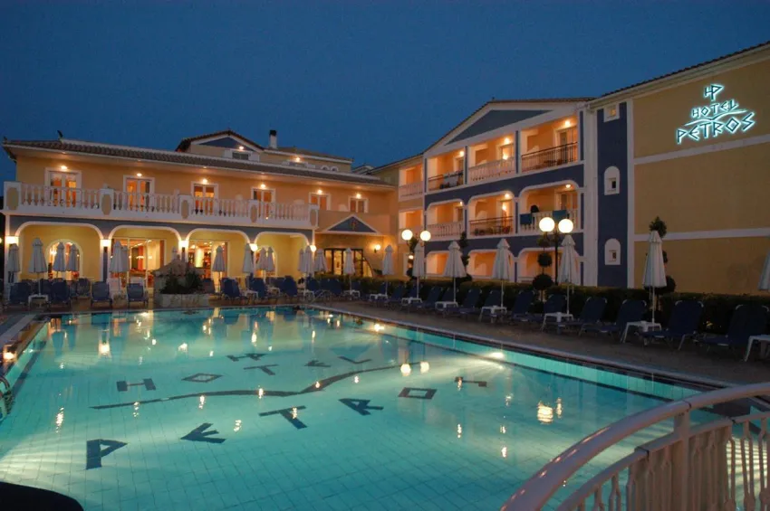 Petros Hotel 3*-5
