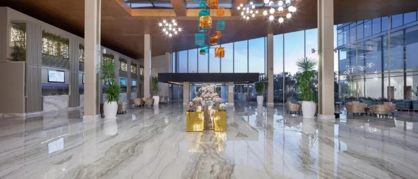 NIRVANA COSMOPOLITAN  5*-5