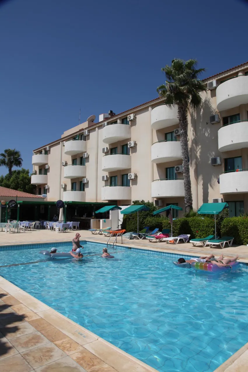 Mandalena Hotel Apartments 3*-2