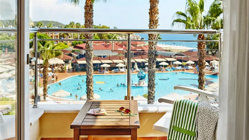 TUI BLUE PASCHA BAY  4*-6