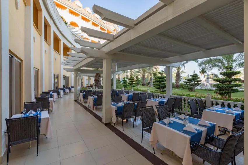 Royal Alhambra Palace 5*-29