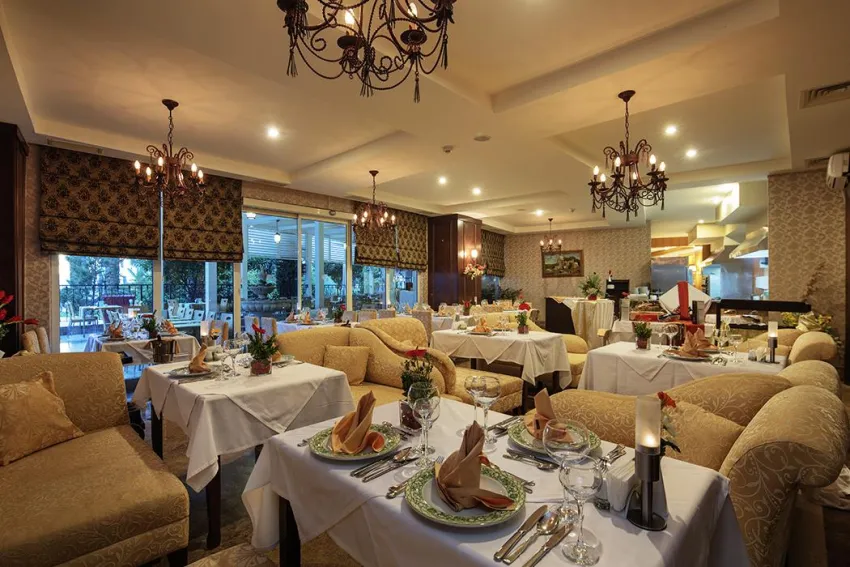 CRYSTAL ADMIRAL RESORT SUITES  5*-3