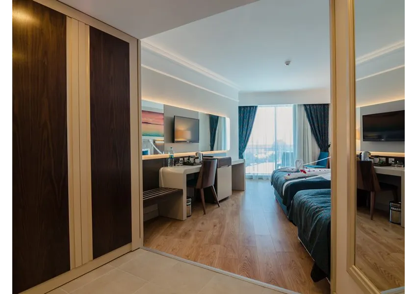 THE LUMOS DELUXE RESORT HOTEL & SPA  5*-11