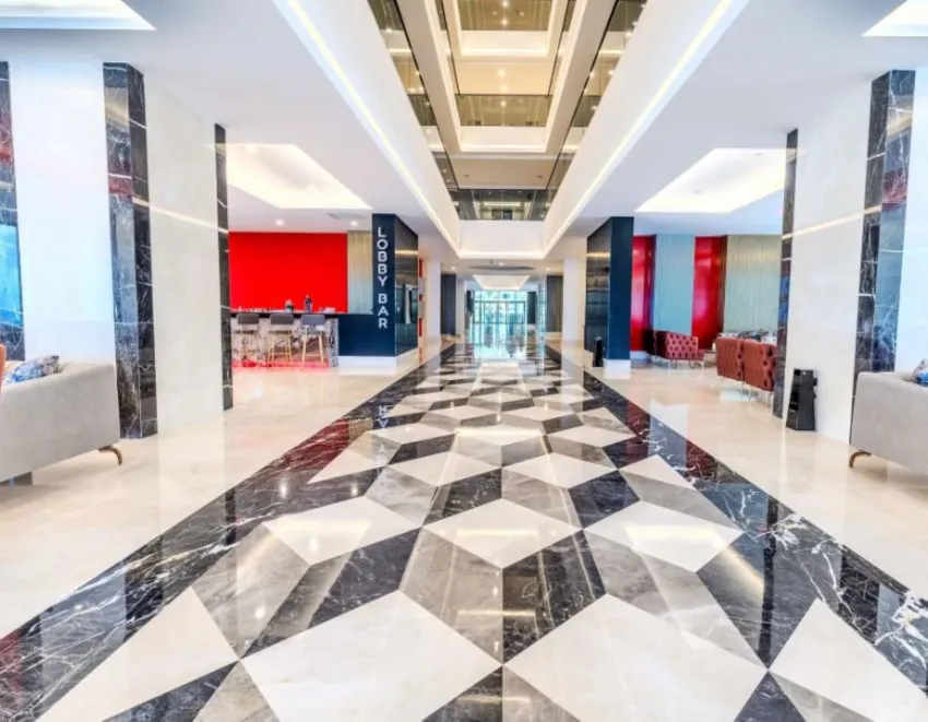 Granada Luxury Red (Adults Only 16+) 5*-10