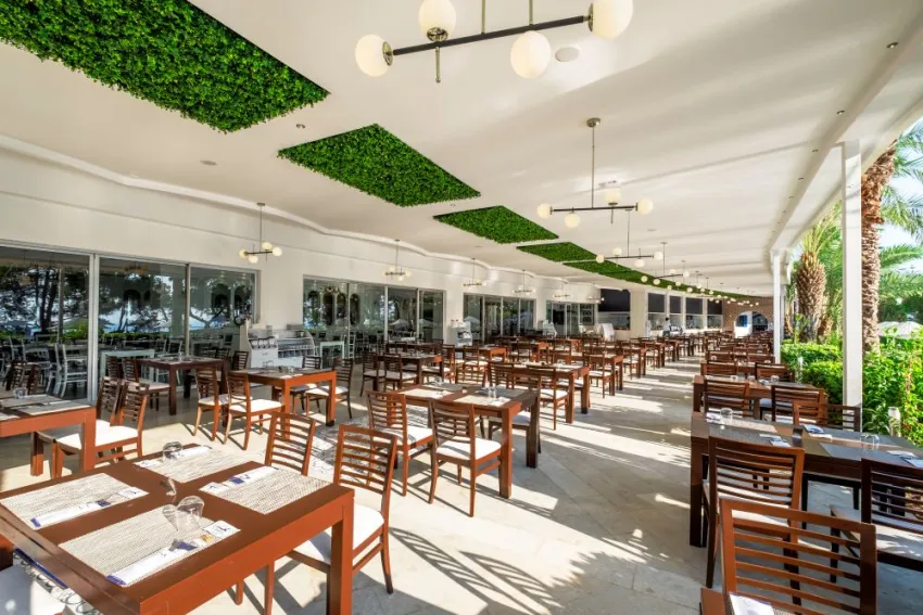 UTOPIA BEACH CLUB  5*-10