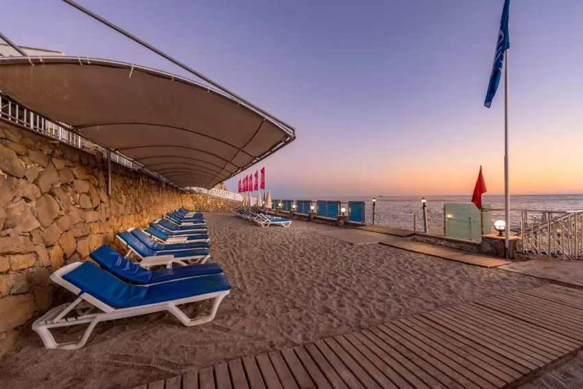 White City Beach (Adults Only 16+) 4*-20