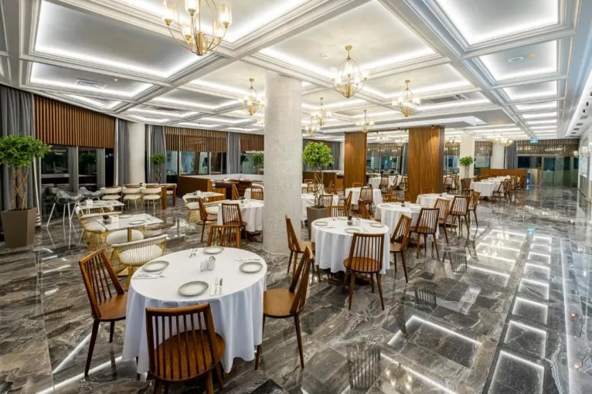 RUBI PLATINUM SIGN  5*-5