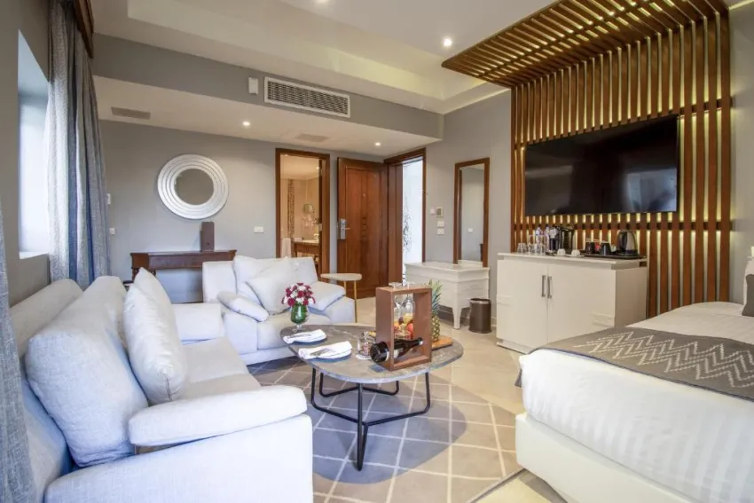 SUNRISE CRYSTAL BAY RESORT  5*-58