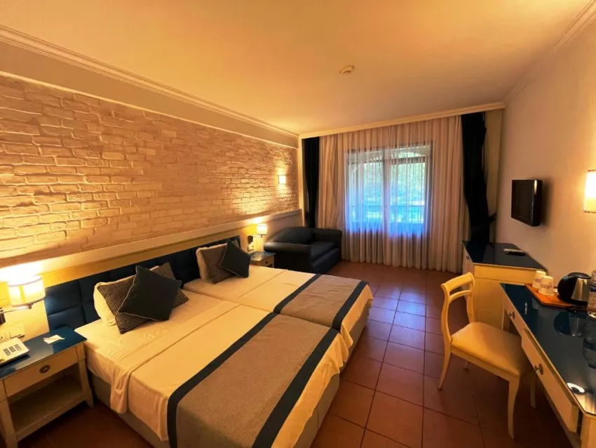 CHAMPION HOLIDAY VILLAGE  5*-17