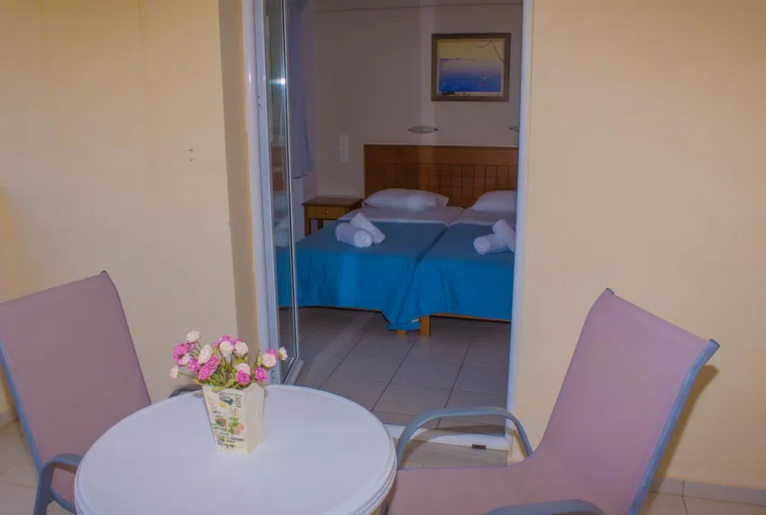 Sunshine Studios and Apartments 3*-6