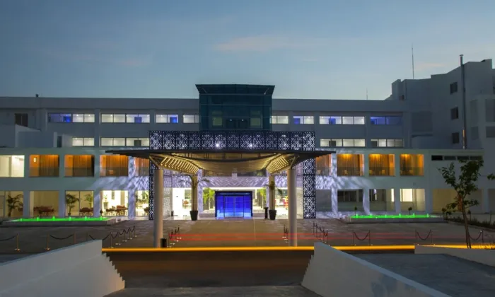 King Evelthon Beach Hotel and Resort 5* - Chlorakas - Cipru