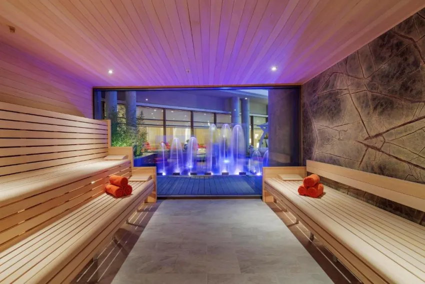THE SENSE DELUXE HOTEL  5*-102
