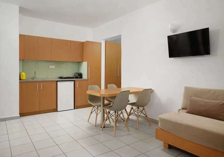 Acropolis Apartments 3*-5
