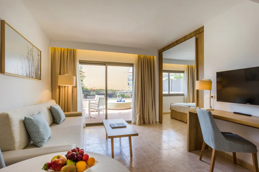 Zafiro Palmanova -149