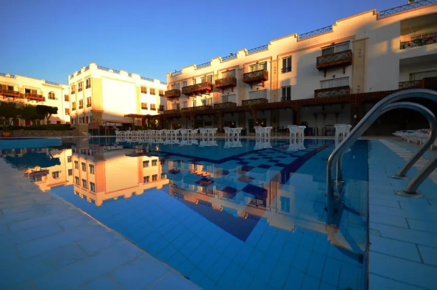 FALCON NAAMA STAR  3*-5