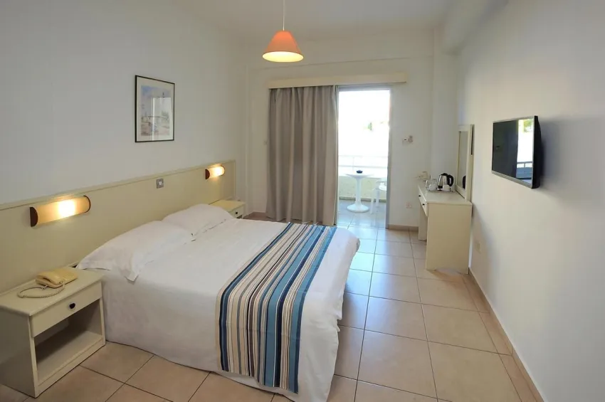 Mayfair Gardens 4*-11