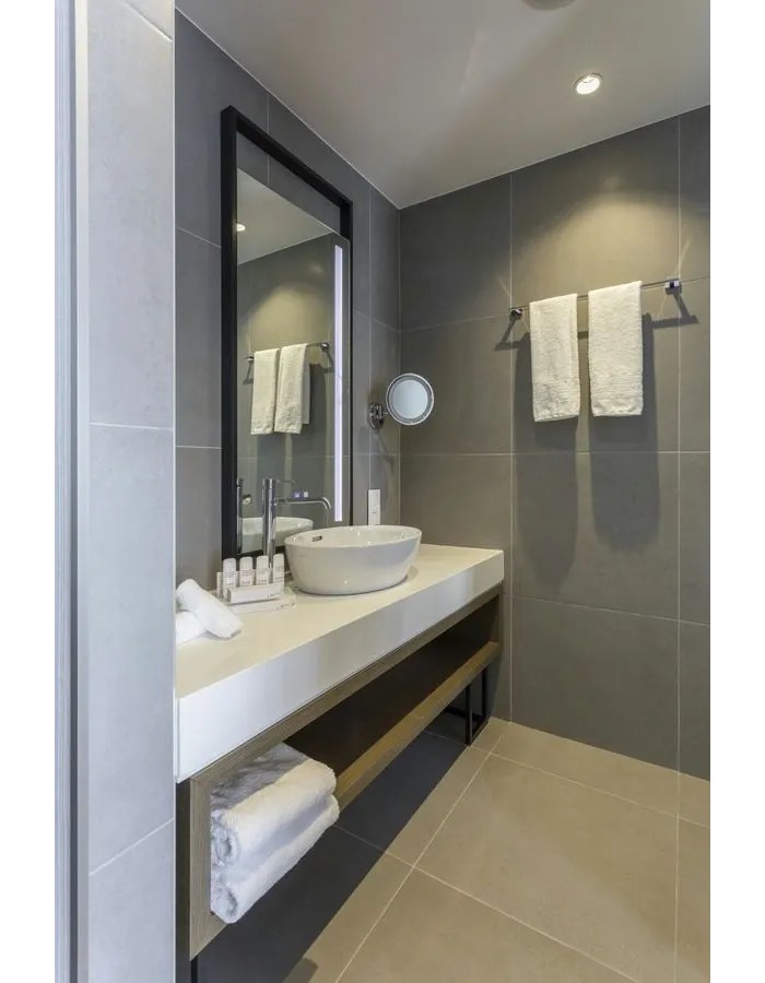 Radisson Blu Hotel Larnaca 5* - Larnaca center - Cipru