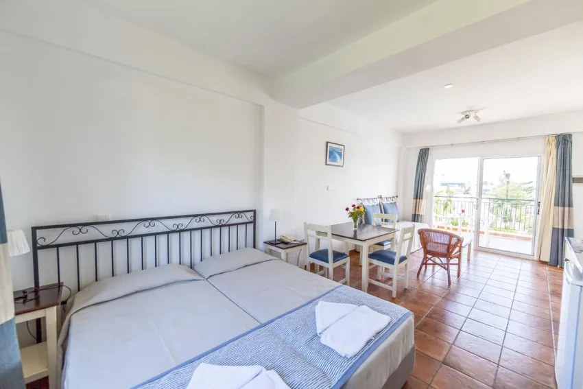 Andreotis Apartments 3*-8