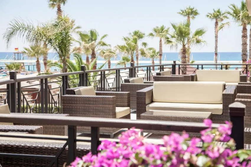 TUI BLUE PALM GARDEN  4*-16