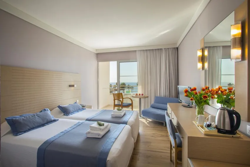 Louis Ledra Beach 4*-28