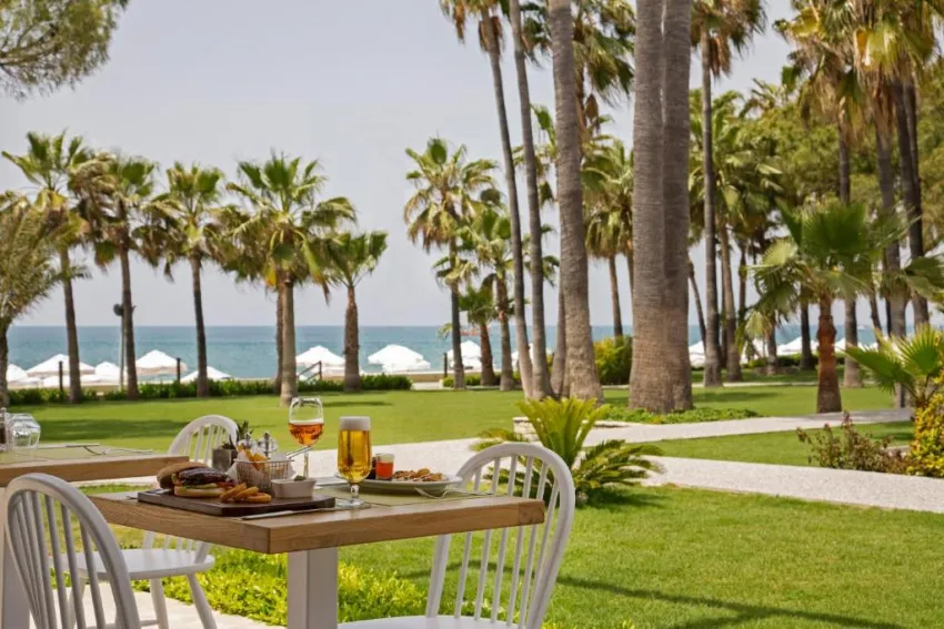 ACANTHUS & CENNET BARUT COLLECTION  5*-68