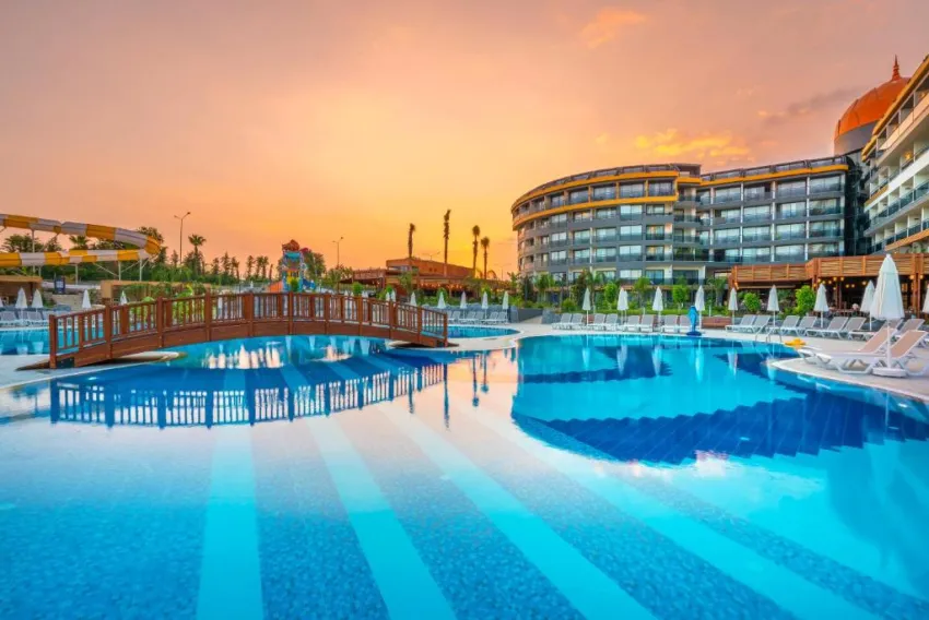 ARNOR DE LUXE HOTEL & SPA  5*-19